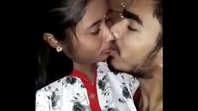 kissing